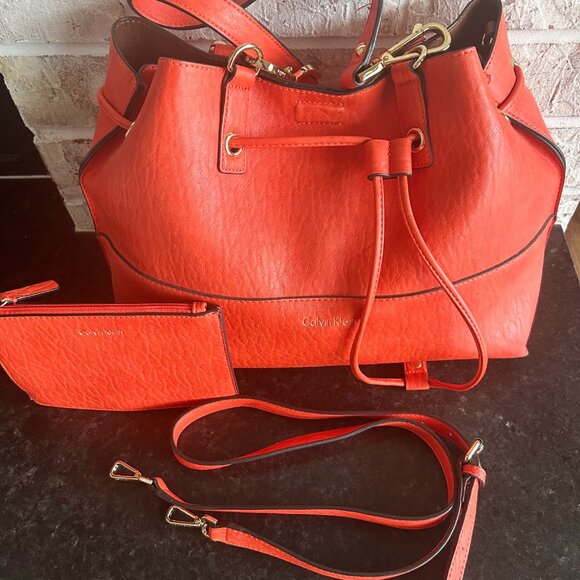 Calvin Klein Purse, Reversible Leather Look Orange Purse Shoulder Bag Drawstring - Picture 4 of 9
